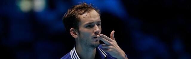 Siner pokazao pun potencijal, Medvedev se dobro oznojio pred polufinale