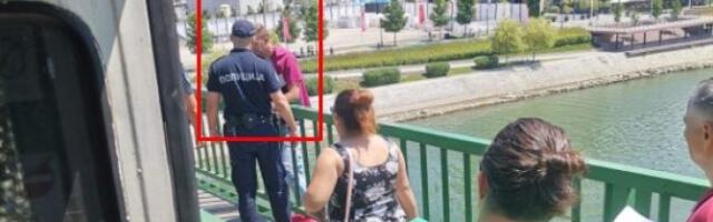 HEROJI U UNIFORMI SPASILI JOŠ JEDAN ŽIVOT! Muškarac preskočio ogradu mosta i pretio skokom, a onda su stigli ONI I SPREČILI TRAGEDIJU! (Foto)