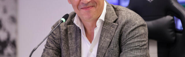 SNAJKA SAVE MILOŠEVIĆA JE BOMBA: Pogledajte kakvu LEPOTICU šeta sin nekadašnjeg trenera Partizana! (FOTO)