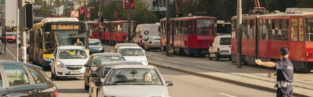 Ulice u Beogradu prohodne, gradski prevoz funkcioniše