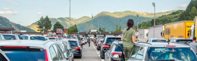 ČEKA SE NA SVIM PRELAZIMA! AMSS se hitno oglasio, zbog OVOGA se danas pripremite na totalni kolaps!