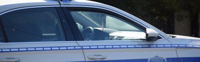 BIZARAN UDES KOD PRIJEPOLJA! Sve poispadalo iz automobila!