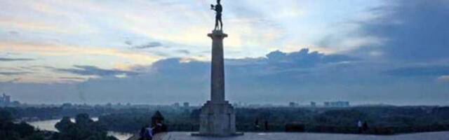 Облачно са сунчаним интервалима, темература до 10 степени