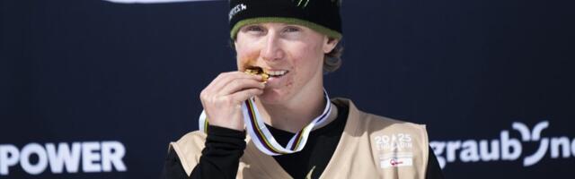 Težak pad velikog favorita za zlato na Zimskim olimpijskim igrama: Melvil Ajvs iznesen sa snega na nosilima