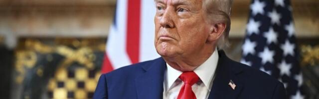 TRAMP PONOVO ZASPAO PRED KAMERAMA! Na zvaničnom događaju u Ovalnom kabinetu sklopio oči, sa njim zadremao i dvogodišnjak! (VIDEO)