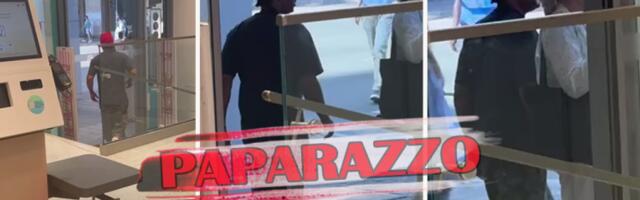 EVO KUDA SE ŠUNJA SLAVNI REPER! Najveća zvezda devedesetih UHVAĆENA PRVI PUT u Beogradu! (PAPARACO VIDEO)
