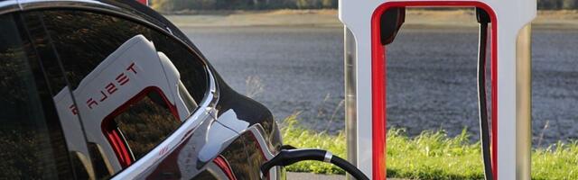 Tesla dostavila regulatorima u EU obmanjujuće podatke o bezbednosti vozila
