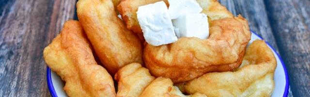 Domaće i vazdušaste: Najbolji starinski recept za pufnaste piroške sa sirom i šunkom koje ne upijaju ulje