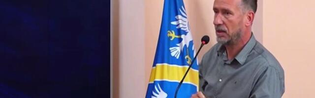 Skandal u Užicu: Raskrinkan blokaderski odbornik - Organizovao izložbu na kojoj su Srbi nazvani zločincima, a sad kuka... (VIDEO)