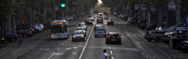 AMSS: Ne očekuje se veliki broj vozila na putevima, USLOVI VOŽNJE IDEALNI