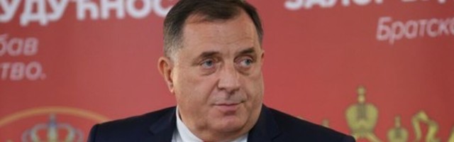 IMPRESIONIRAN SAM UMEĆEM SRPSKE VOJSKE I POLICIJE, izjavio je Milorad Dodik