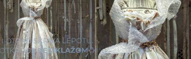 Kada moda i umetnost sretnu ekologiju: Zavirite u novi eko izlog brenda „PS Fashion“
