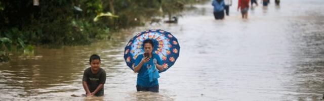 ZATVORENE ŠKOLE I RADNA MESTA, SVI ČEKAJU NAJGORE: Broj žrtava razornih poplava porastao na 56!