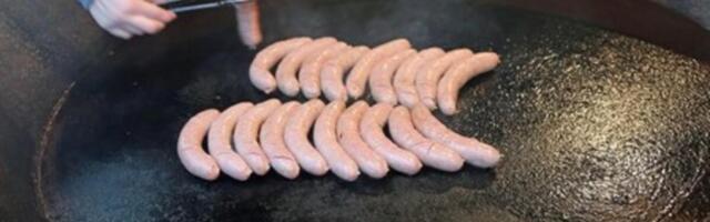 Mesar Dule otkrio kako se kuvaju viršle i kobasice! Ceo život grešite u jednoj stvari