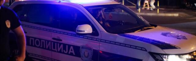 BEŽALI OD POLICIJE, PA SE ZAKUCALI U OGRADU! Filmska potera u Novom Pazaru! (VIDEO)