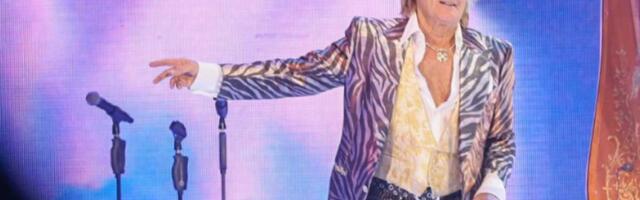 Rod Stjuart otkazao koncert zbog bolesti, pa sutradan otišao na Mundijal: Fanovi besni zbog ponašanja pevača