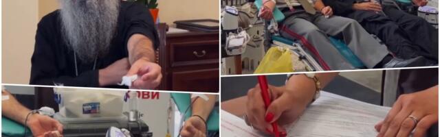 Patrijarh Porfirije služio liturgiju u Hramu svetog Save: Poglavar SPC zatim učestvovao u akciji dobrovoljnog davanja krvi (VIDEO)