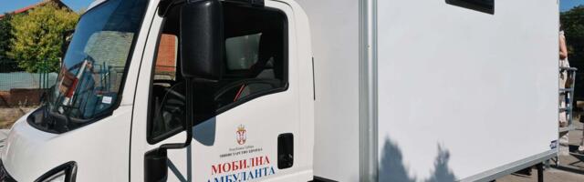 Mobilna ambulanda danas u Maloj Plani, premijer i ministar došli da pregledaju građane