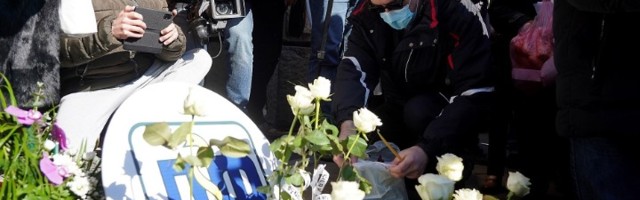 "Proglasiti Dan žalosti zbog smrti više od 100 medicinskih radnika"