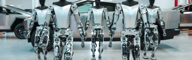 Roboti kompanije Tesla prangijaju po novom Cybertruck modelu