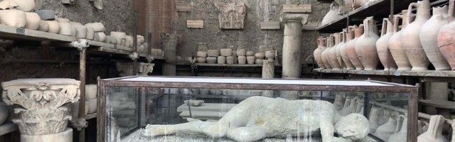 Turisti vraćaju ukradene eksponate iz Pompeja: "Ukleti su"