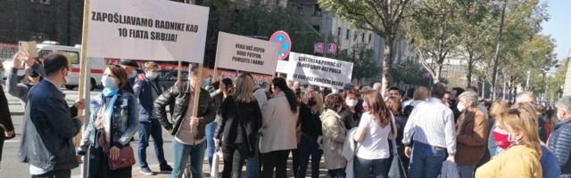 Protest zaposlenih u turističkim agencijama ispred Vlade Srbije