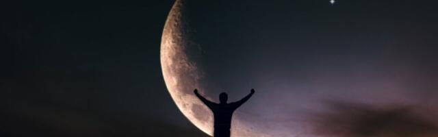 Najtačniji nedeljni horoskop od 12. do 19. januara: Mlad Mesec u Jarcu donosi novi početak za 3 znaka