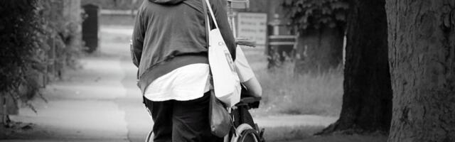 Lekcije iz komšiluka: Kako izgleda status roditelja-negovatelja u Hrvatskoj i šta možemo naučiti?