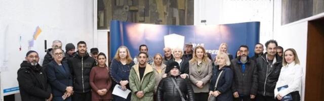 Komesarka Stanisavljević uručila pomoć za 40 porodica u Smederevu: Obezbeđen i ogrev za još 55 domaćinstava (FOTO)