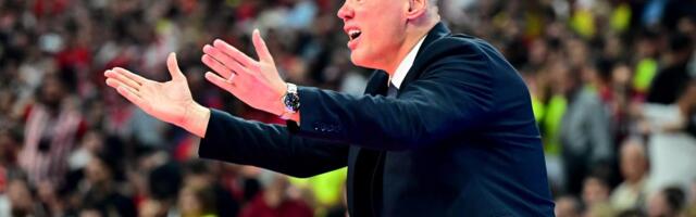 "Ovo je naša najgora utakmica u sezoni!" Jasikevičijus utučen posle poraza od Olimpijakosa: Bili smo ispod našeg nivoa! /VIDEO/