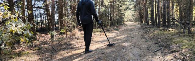 Kopao po šumi pa pretrnupo od straha: Ovo su predmeti zbog kojih je odmah pozvao policiju