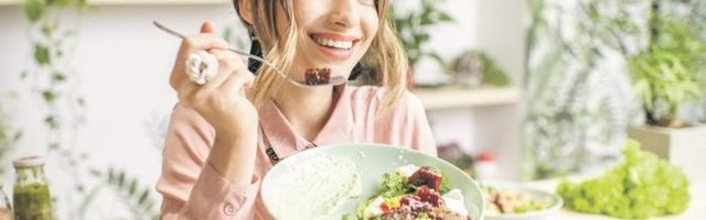 NA JEDNOSTAVAN NAČIN DRŽITE APETIT POD KONTROLOM! Evo kako možete da ZAVARATE GLAD!