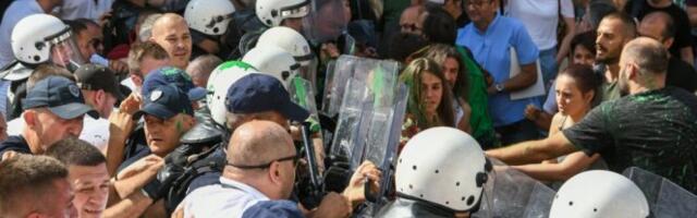 HAOS U NOVOM SADU! Policija očuvala mir privedena dvojica lažnih ekologa!