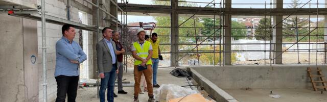 Milanovčani će se već u januaru kupati u novom zatvorenom bazenu