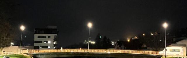 U Leskovcu osvetljen i poslednji od 7 mostova preko Veternice