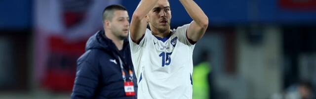 Defanzivac poslao poruku crveno-beloj porodici (FOTO)