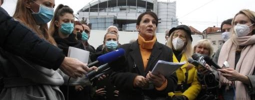 Tepić: Šta Vučić misli, to Aca Lukas govori, REM da oduzme Pinku frekvenciju