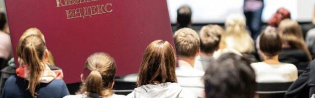 STUDENTI, PROVERITE RAČUNE! Država je uplatila novac na račune akademaca - u petak STIŽE JOŠ NOVCA!