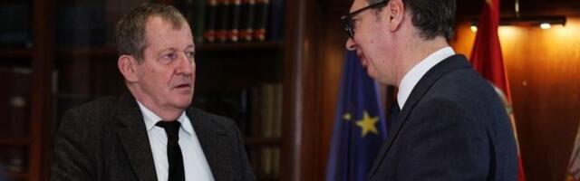 Ekskluzivno! Samo na TV Informer podkast intervju "Ostalo je politika" sa Aleksandrom Vučićem