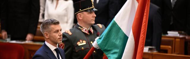 MAĐARSKA DOBILA NOVU VLADU: Članovi kabineta položili zakletvu i potpisali svečane izjave