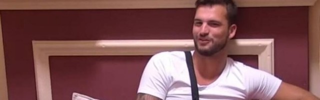 PRIVLAČE GA DAME U ZRELIM GODINAMA! Zadrugar otkrio zašto mu se DOPADA Sandra Rešić, cela kuća POPADALA OD SMEHA! /VIDEO/