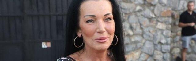 GOCA BOŽINOVSKA DOBILA UNUKA ZA ROĐENDAN! Pevačica u suzama, ne može da dođe sebi: Nema boljeg poklona od ovog!