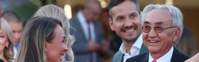 Ćerka Miroslava Miškovića sinoć bila glavna tema: Lepa, bogata i moćna - žene u Srbiji će kopirati ovo izdanje