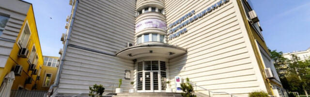 SAMI SEBI SKAČU U USTA! Novo saopštenje FON-a ima smisla koliko i same blokade: "Fakultet nije prestajao sa radom, a nastava će početi kada se za to steknu uslovi"