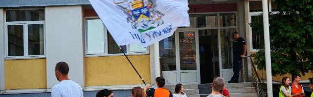 Jutros nastavljena blokada Osnovnog suda zbog hapšenja u Kosjeriću