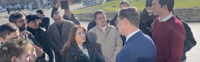 Brnabić: Prebilič sa onima koji su planirali vojni puč u Srbiji, jel im rekao da se nada da će uspeti?