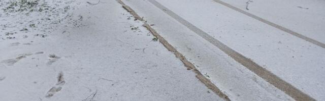 Sve obelelo kao da je januar, i putari izašli na teren: Sneg u ivanjičkim selima, meštani u strahu zbog OVOGA