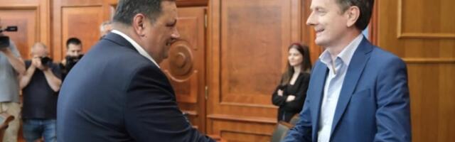 Glišić doneo odluku! Stara ruinirana zgrada ide u istoriju, projekat menja Batajnicu iz korena