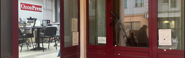 Redakcije Ozon pressa i Čačanskih gađane jajima, NUNS i ANEM osuđujU napad