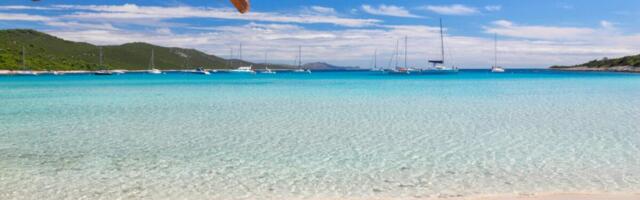 "Karibi" u našem komšiluku: Forbs je ovu plažu svrstao u najlepše na svetu!